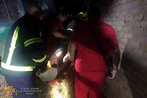 Ночное ДТП на Днепропетровщине: спасатели вырезали водителя из покореженной машины - рис. 2