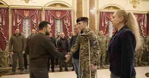 Владимир Зеленский присвоил звание Героя Украины командиру 25-й Сичеславской бригады - рис. 1